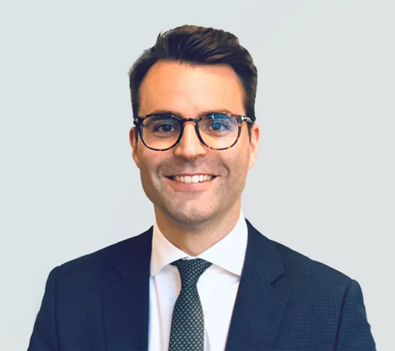 Portraitfoto von lächelndem Manuel Käufeler, Geschäftsleitungsmitglied Risk Management bei der BANK-now 